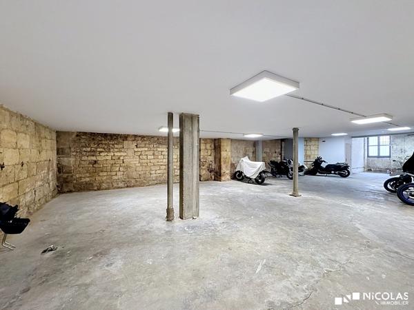Garage 150 m² – Jardin Public / Paul-Doumer