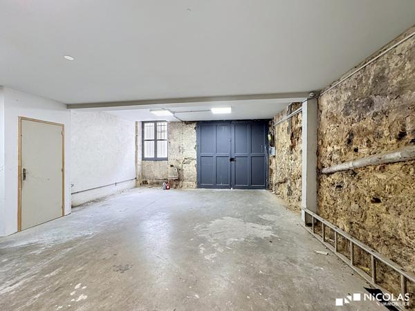 Garage 150 m² – Jardin Public / Paul-Doumer