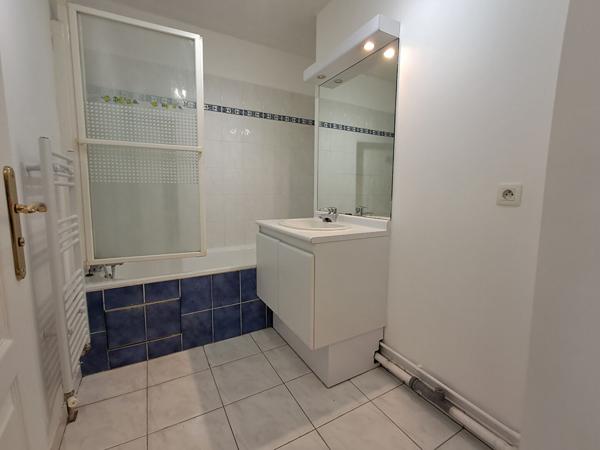 Appartement Vaujours 3 pièce(s)