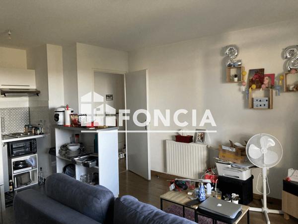 Location Appartement 2 pièces 41.59 m² - 2 RUE DES BRUYERES Avrille 49240