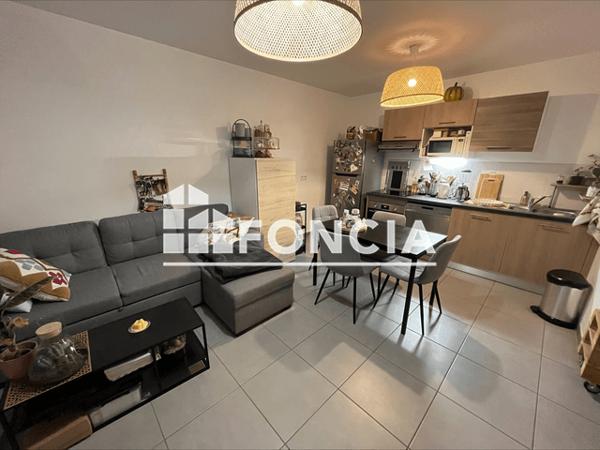 Location Appartement 3 pièces 62.1 m² - 1 BIS RUE GEORGES CLEMENCEAU Grand Couronne 76530