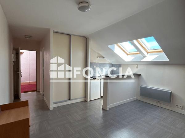 Location Studio 19.98 m² - 10 AVENUE DAUPHINE Orleans 45100