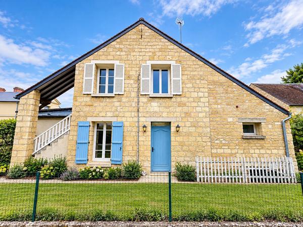Maison 8 pièces à vendre à Neuville-sur-Oise - Réf 8385 440 000 € **  - Référence  8387