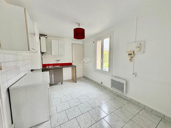 Maison 8 pièces à vendre à Neuville-sur-Oise - Réf 8385 440 000 € **  - Référence  8387