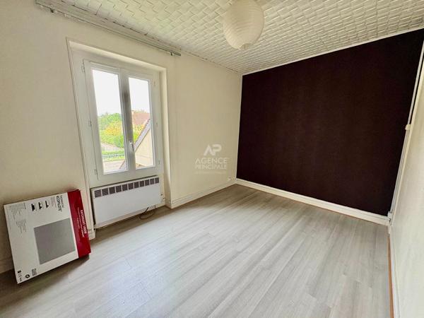 Maison 8 pièces à vendre à Neuville-sur-Oise - Réf 8385 440 000 € **  - Référence  8387
