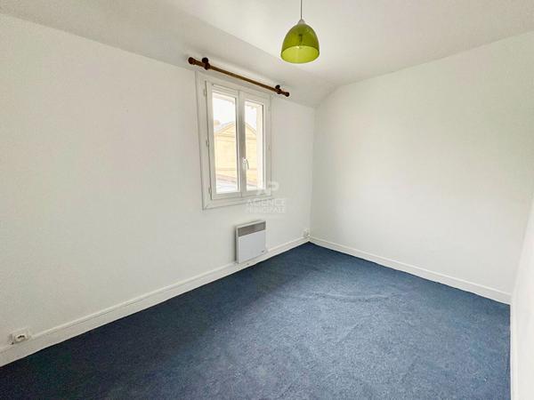 Maison 8 pièces à vendre à Neuville-sur-Oise - Réf 8385 440 000 € **  - Référence  8387
