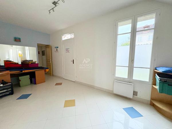 Maison 8 pièces à vendre à Neuville-sur-Oise - Réf 8385 440 000 € **  - Référence  8387