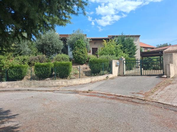 L'ESCALE – Maison individuelle avec véranda, garage et jardin arboré