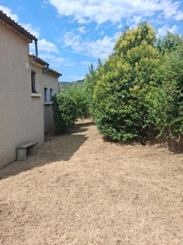 L'ESCALE – Maison individuelle avec véranda, garage et jardin arboré
