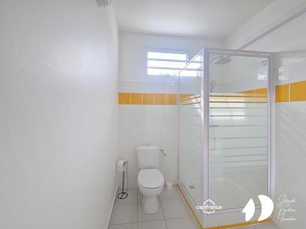 Appartement à louer 2 pièces, charges comprises, morne Saline (avant mare gaillard)