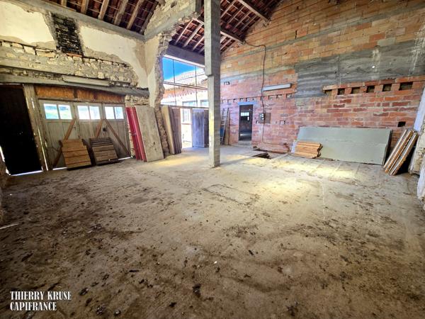 Propriété à fort potentiel – Hangars & bâtiments – 450 m² exploitables sur 2 000 m² de terrain – Changement de destination possible