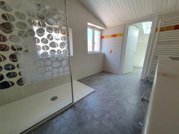 Appartement Villebois Lavalette 4 pièce(s) 97.20 m2