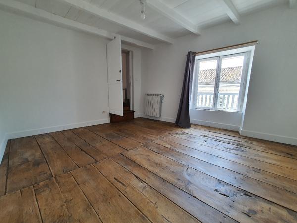 Appartement Villebois Lavalette 4 pièce(s) 97.20 m2