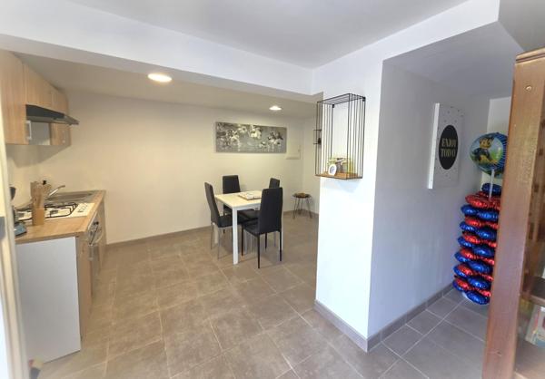 Maison t5 de 118m² comprenant un appartement indépendant.