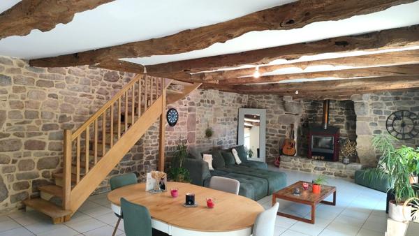 Ensemble immobilier composé de deux maisons-156 m2 , Plouay