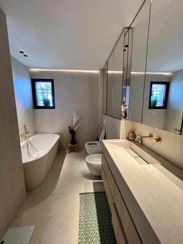 Appartement à vendre    3 pièces • 117 m2    Villeneuve-Loubet