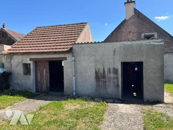 A VENDRE à SAINTE MAGNANCE (89420), à quelques kilomètres d'AVALLON (89200) :
Une maison d'hab...