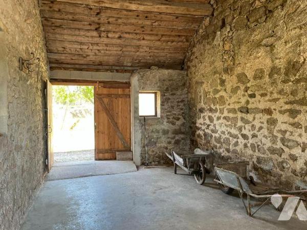 A VENDRE à SAINTE MAGNANCE (89420), à quelques kilomètres d'AVALLON (89200) :
Une maison d'hab...