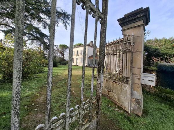 Maison à vendre à Val de Cognac en Charente (16370), ref : 17111-707