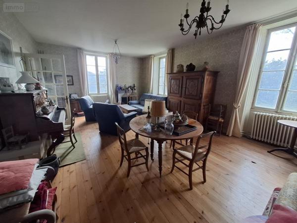 Maison à vendre à Val de Cognac en Charente (16370), ref : 17111-707