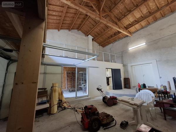 Maison à vendre à Val de Cognac en Charente (16370), ref : 17111-707