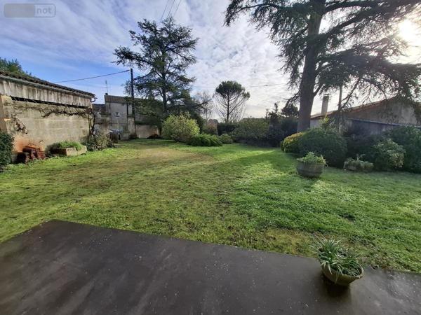 Maison à vendre à Val de Cognac en Charente (16370), ref : 17111-707