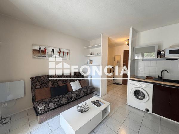 Location Studio meublé 24.3 m² - La Londe Les Maures 83250