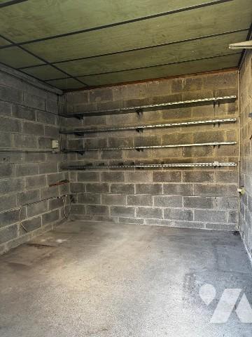 Maison de plain-pied avec garages en centre ville