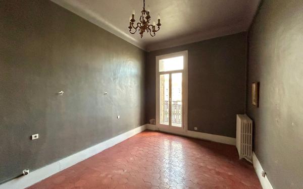 Appartement à vendre    4 pièces • 153 m2 Sète