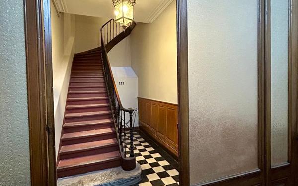 Appartement à vendre    4 pièces • 153 m2 Sète