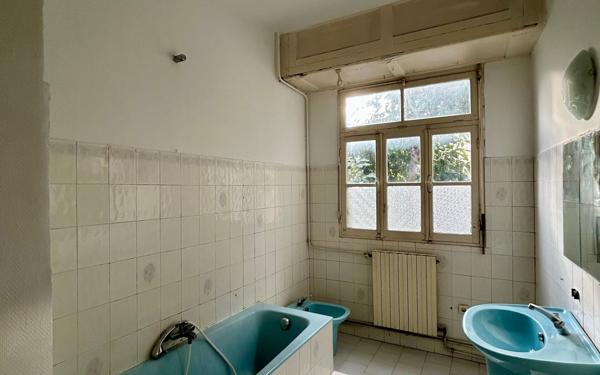 Appartement à vendre    4 pièces • 153 m2 Sète