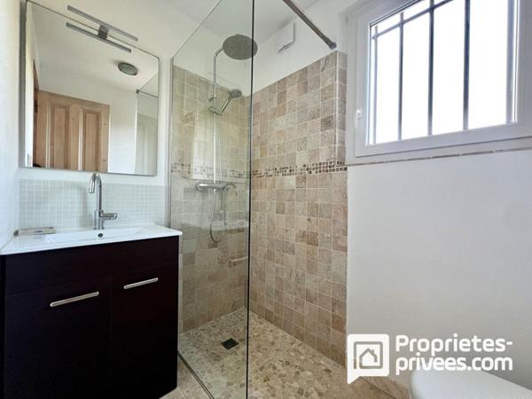 Villa avec jardin, garage, piscine et dépendance à Sainte Maxime