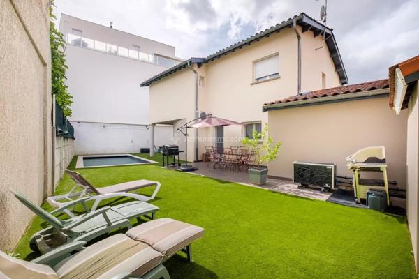 Vente                                                      Maison
                        
                     6 pièces                      170 m2                     à Villeurbanne