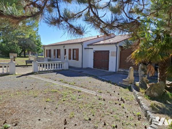 Plain pied de 108 m² hab avec 3 chambres et grand garage à LES GONDS sur 3484m² de terrain