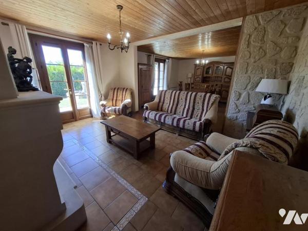 Plain pied de 108 m² hab avec 3 chambres et grand garage à LES GONDS sur 3484m² de terrain