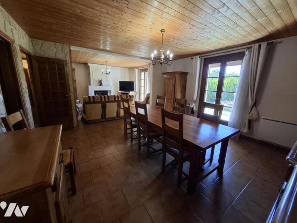 Plain pied de 108 m² hab avec 3 chambres et grand garage à LES GONDS sur 3484m² de terrain