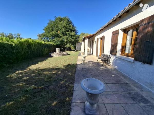 Plain pied de 108 m² hab avec 3 chambres et grand garage à LES GONDS sur 3484m² de terrain