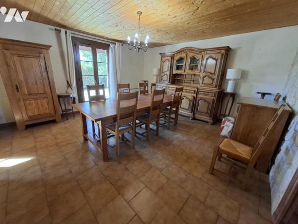 Plain pied de 108 m² hab avec 3 chambres et grand garage à LES GONDS sur 3484m² de terrain
