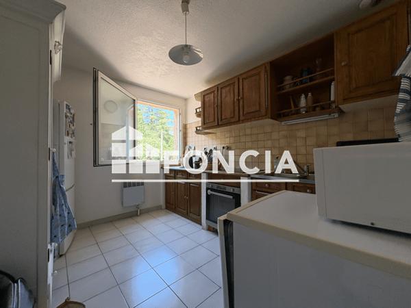 Location Appartement 4 pièces 84.63 m² - 830 CHEMIN DE LA BARRE Toulon 83000