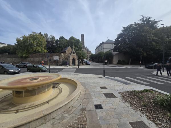 T2 lumineux de 58 m2 au cœur du quartier Cathédrale - 2ème et dernier étage
