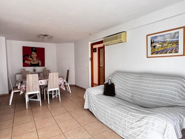 T3 centre ville avec 2 terrasses,1 garage + 1 stationnement extérieur norme handicapé