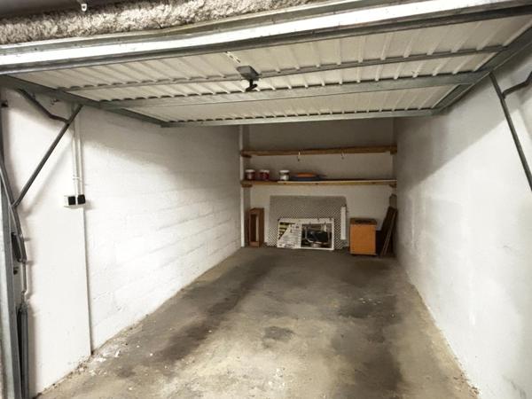 T3 centre ville avec 2 terrasses,1 garage + 1 stationnement extérieur norme handicapé