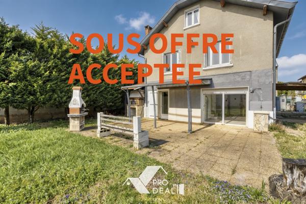 PRODEAL TRANSACTION BRON PROPOSE: DANS QUARTIER CALME ET RESIDENTIEL PROCHE PARC DU CHÊNE, MAISON DE 108 M2 CARRÉ AU SOL SUR TERRAIN PISCINABLE DE 600 M2 ARBORÉ ET PAYSAGER.