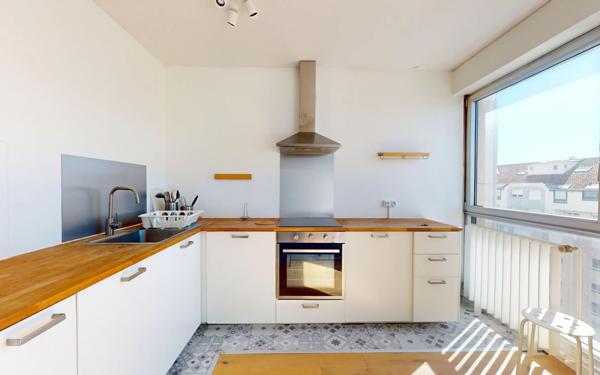 Appartement à vendre    2 pièces • 47 m2 Lyon 1