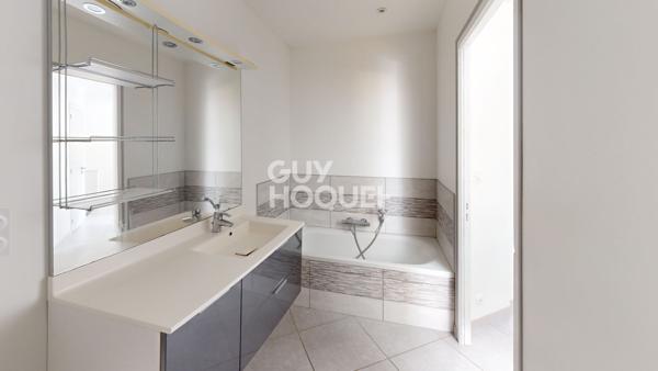 Maison Ducey Les Cheris 5 pièce(s) 94 m2