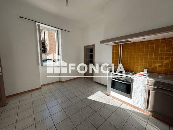 Location Maison 6 pièces 140 m² - PLACE DE L'HORLOGE Vallabrix 30700