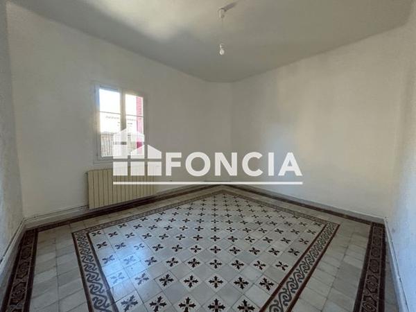 Location Maison 6 pièces 140 m² - PLACE DE L'HORLOGE Vallabrix 30700