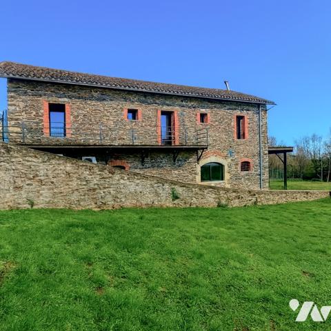 Grange entièrement restaurée - Bagnac sur Célé