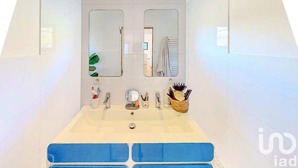 Maison 8 pièces de 229 m² à Urrugne (64122)