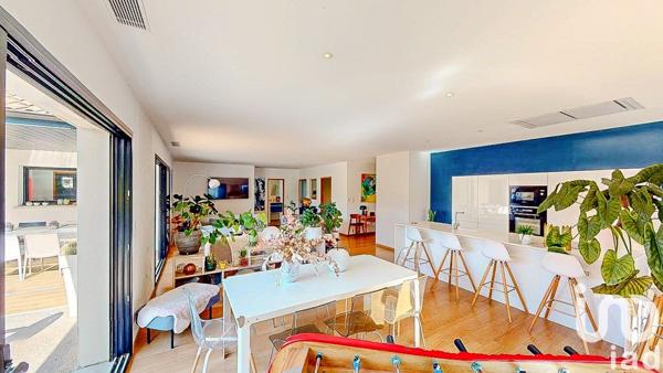 Maison 8 pièces de 229 m² à Urrugne (64122)